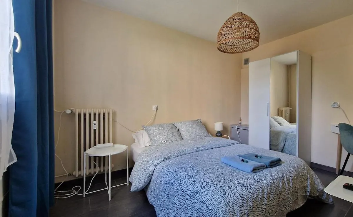 Essentiel Et Intemporel Lyon 8 Appartement Confort Avec Chambre Parking Et Fibre 0*,  Francie